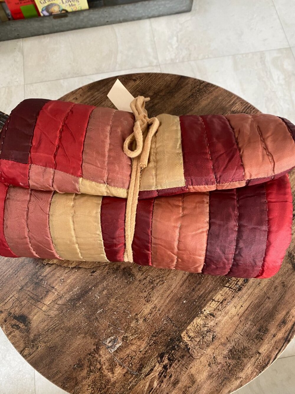 Silky throw - Picture 2 of 2